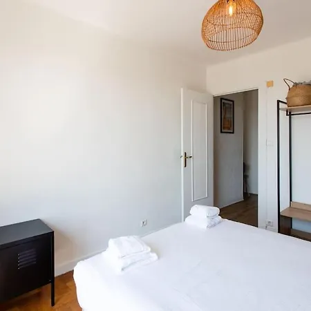 #15 2p Magnan Sea View 5 Min Beach Terrace & Parking *