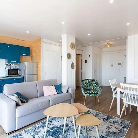 #15 2p Magnan Sea View 5 Min Beach Terrace & Parking Apartment *